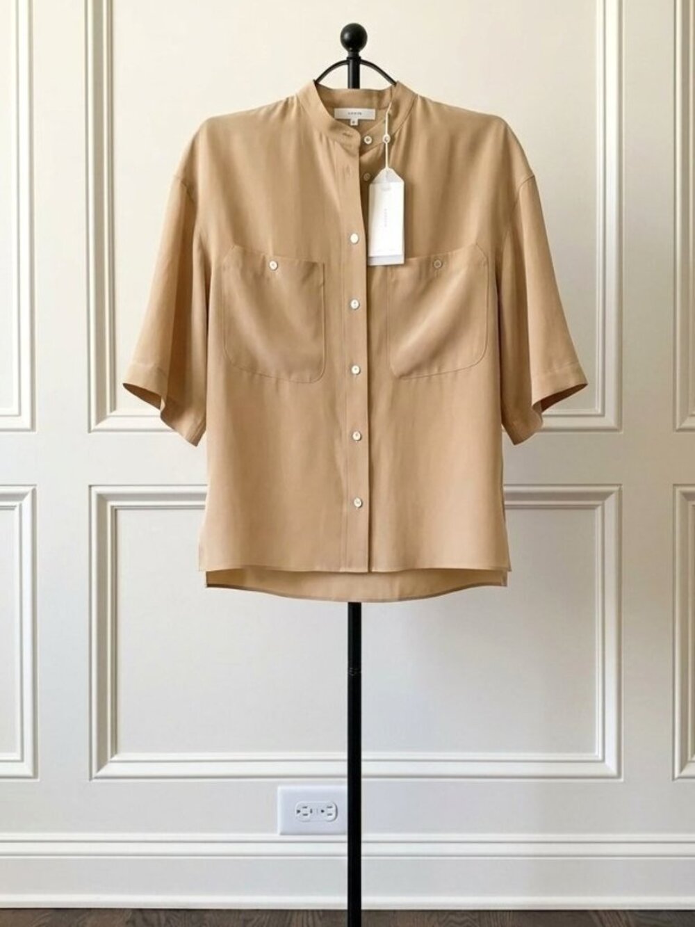 NWT Vince. silk & rayon half sleeve shirt XXS ( relaxed fit ) in Sun Khaki /Gold